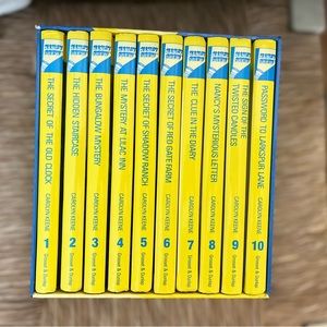 Full Nancy Drew Book Set in perfect condition
